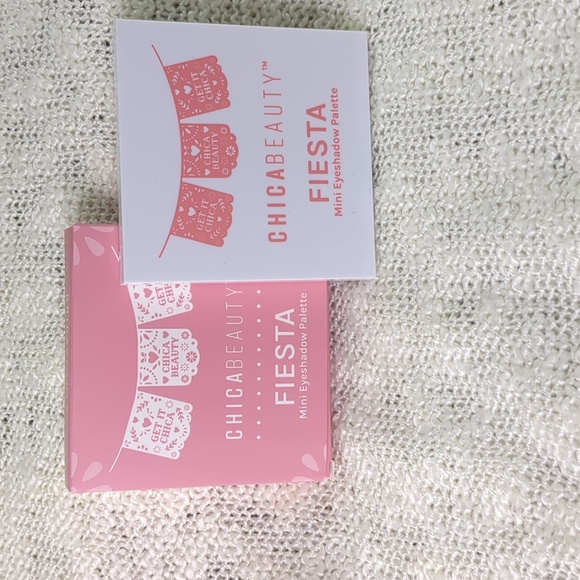 Chica Beauty FIESTA Mini-9 Eyeshadow Palette, 6.0g/0.21oz - Picture 7 of 14